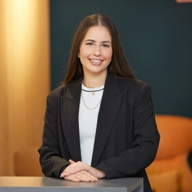 immobilienmakler ahrensburg Vitória Sequeiros Immobilienkauffrau